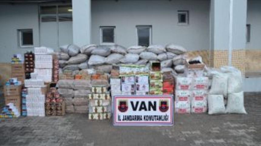 Jandarmadan Ka&ccedil;ak Sigara Ve &Ccedil;ay Operasyonu