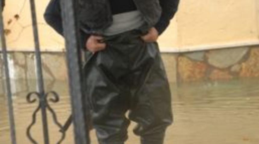 Fethiye&rsquo;de Aşırı Yağış Sel Oldu