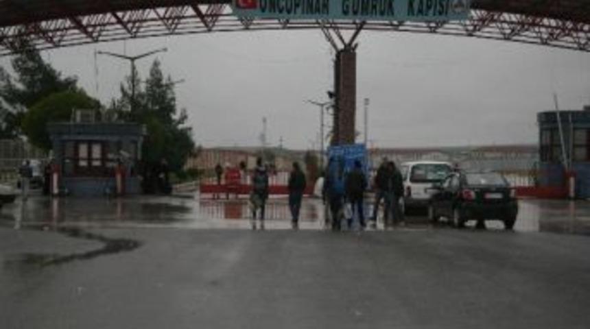 Kasım Ayında &Ouml;nc&uuml;pınar Sınır Kapısı'ndan 43 Bin 77 Suriyeli Giriş-&ccedil;ıkış Yaptı