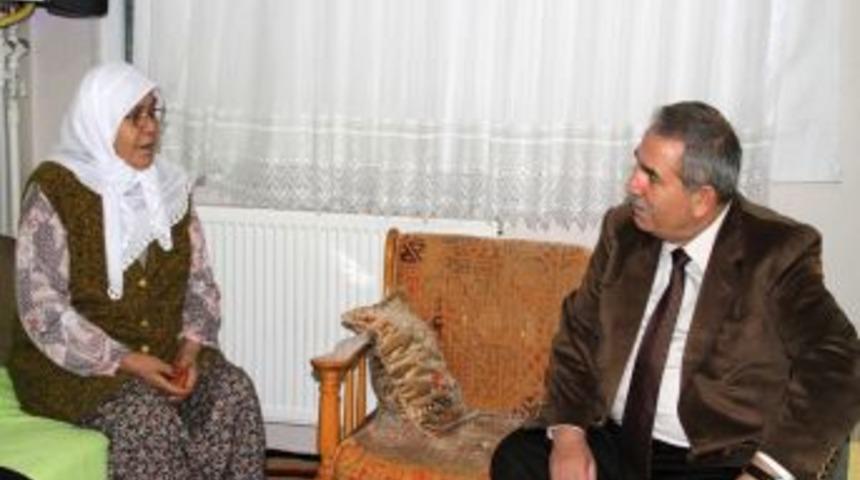 Demirtaş, Hacdan Gelen 100 Hacıyı Tek-tek Ziyaret Etti