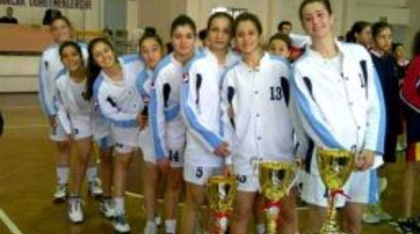 Ceyhan Lisesi Adana Şampiyonu