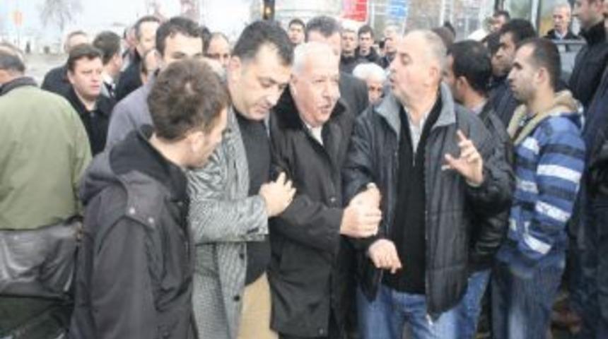 Site Dolmuş &Ccedil;alışanları Kontak Kapattı