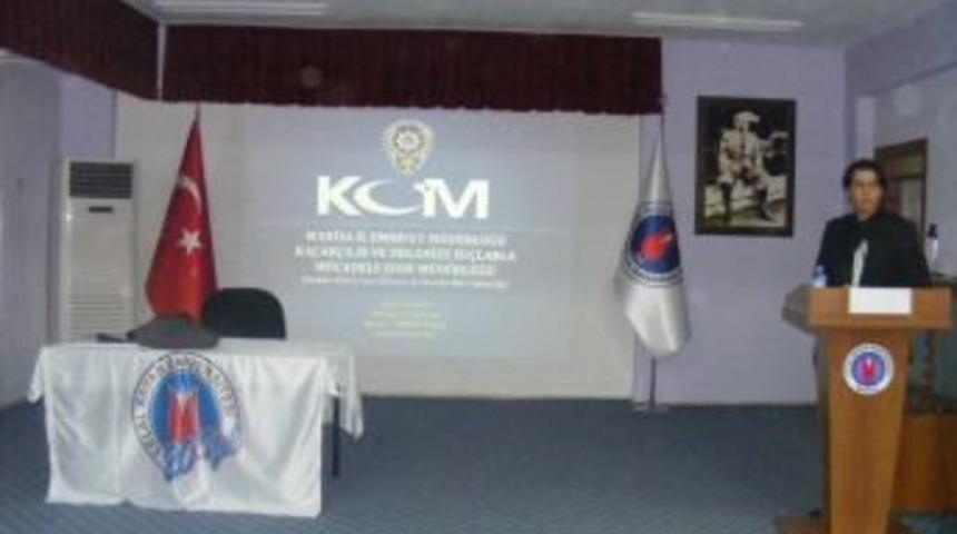 Y&uuml;ksek Okul &Ouml;ğrencilerine Madde Bağımlılığı Semineri Verildi