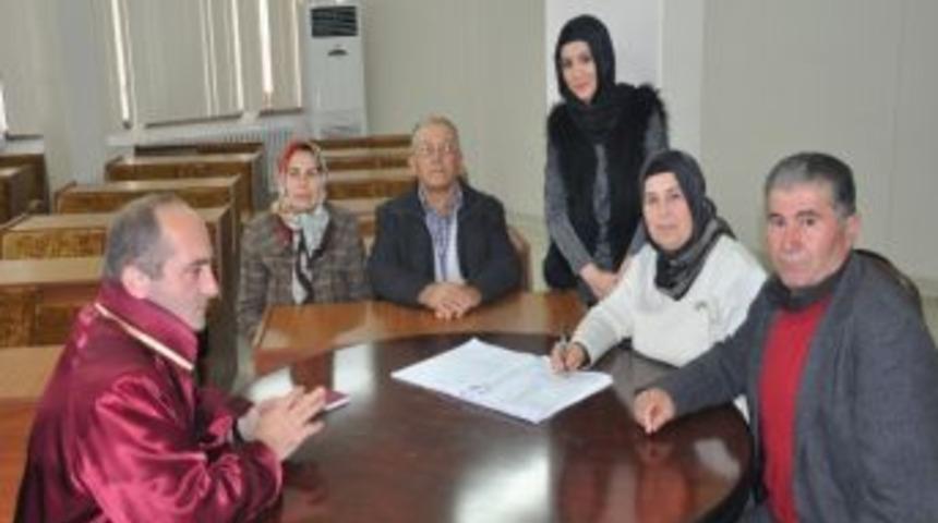 10 Yıl &Ouml;nce Boşandığı Eşiyle 12.12.2012&rsquo;de Yeniden Evlendi