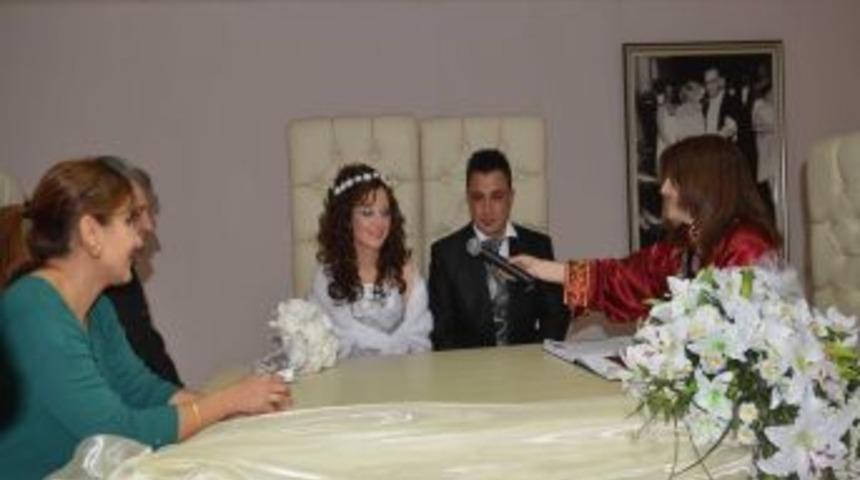 Denizli&rsquo;de 12.12.2012 Tarihinde 58 &Ccedil;ift Nik&acirc;h Kıydırdı