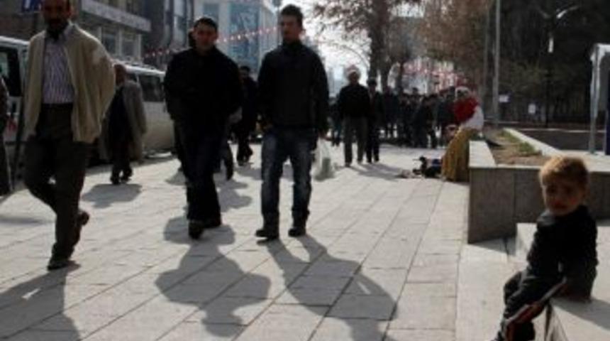 İ&ccedil; &Ccedil;atışmayla Gelen Dilencilik Hayatı