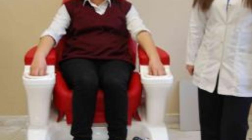 Simav Kız Meslek Geleceğin G&uuml;zellik Uzmanlarını Yetiştiriyor