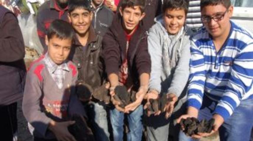 Yardım K&ouml;m&uuml;rleri Yanmayınca Vatandaşlar İsyan Etti