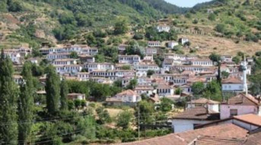 Şirince Ziyaret&ccedil;ileri Bekliyor