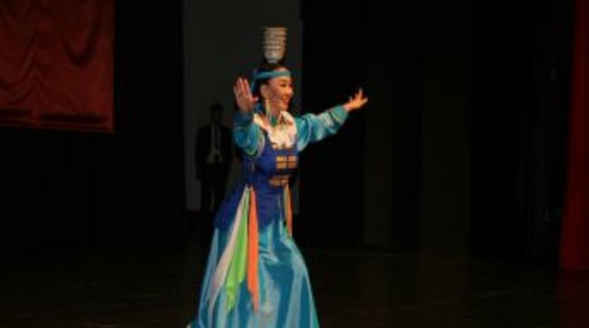 Bursa'da Moğol R&uuml;zgarı Esti