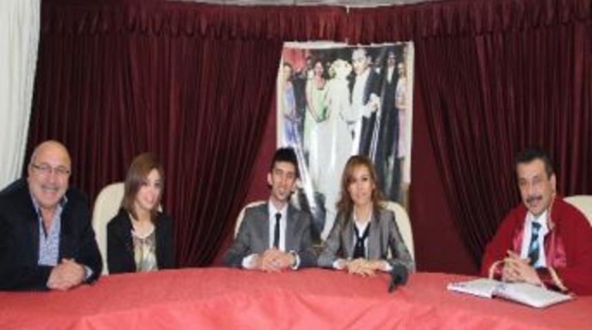 12.12.12 Uğuruna İnanan &Ccedil;iftler Nikah Salonuna Akın Etti