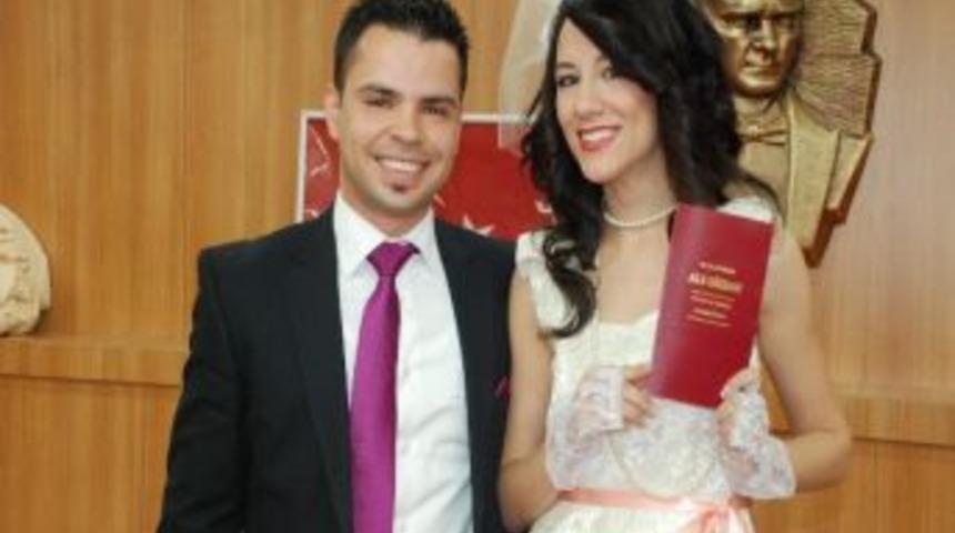 12.12.2012'de Tire'de 10 &Ccedil;ift D&uuml;nya Evine Girdi