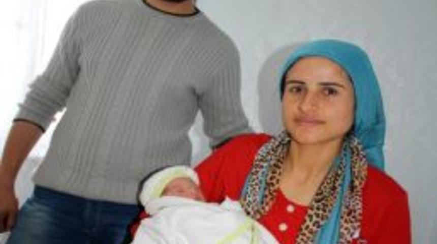 Bu Bebek '12.12.12' Saat '12.12'de D&uuml;nyaya Geldi