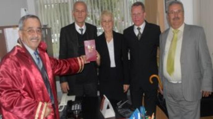 Fethiye'de 12.12.2012 &Ccedil;ılgınlığı