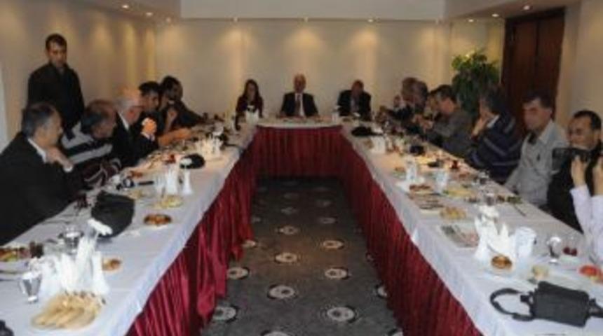 Kuşadası Kaymakamı Mustafa Ayhan&rsquo;dan &ldquo; Off Day&rdquo; &Ouml;nerisi