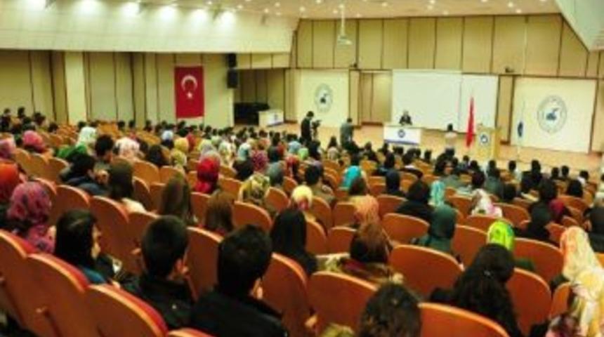 Gazeteci-yazar Cemal Uşşak Hayalindeki Türkiye’yi Yyü’de Anlattı