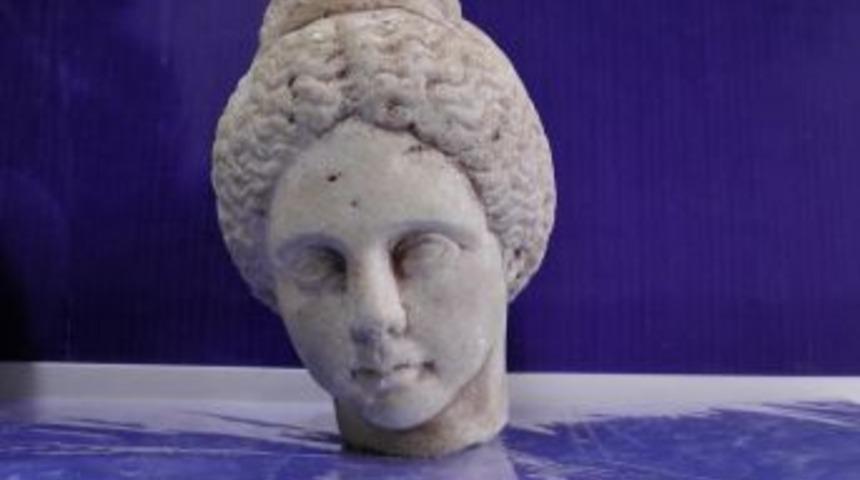 2 Bin Yıllık Heykeller, Sınırda Ele Ge&ccedil;irildi