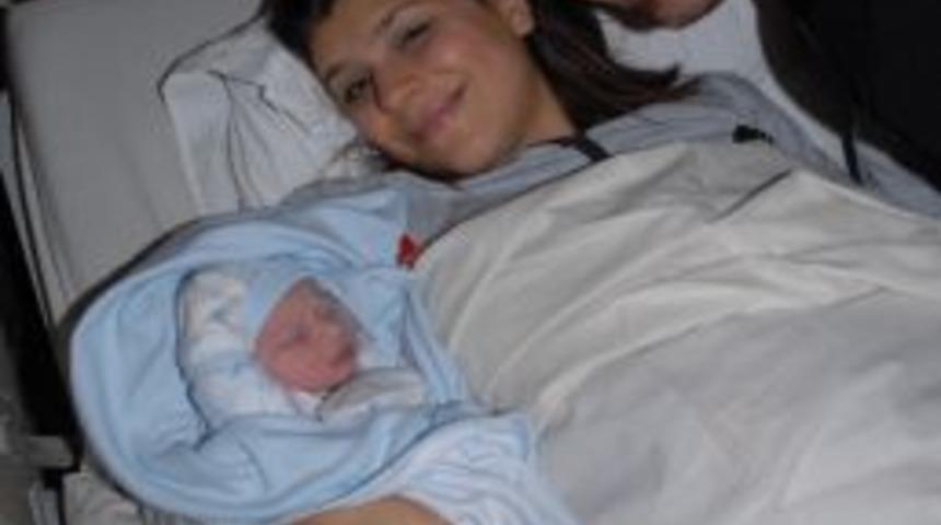 12.12.2012'de Bebek Sevinci