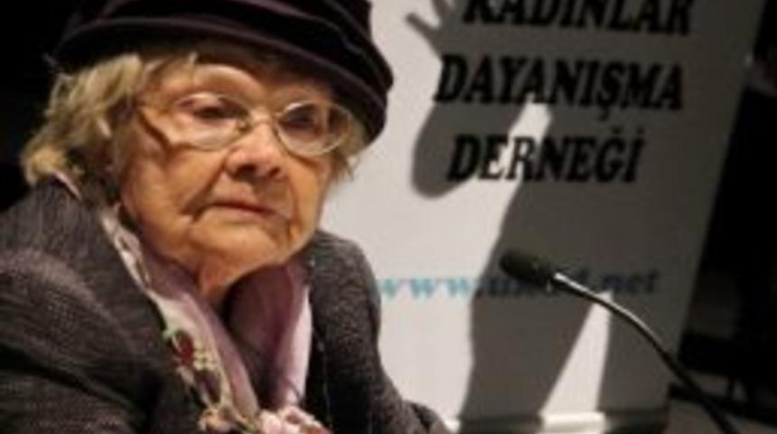 S&uuml;merolog &Ccedil;ığ, İzmir&rsquo;de Konferans Verdi