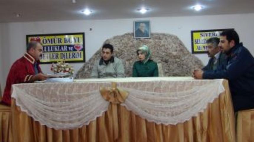 Siverekliler 12.12.2012'de Nikah Kıydırmak Yarıştı