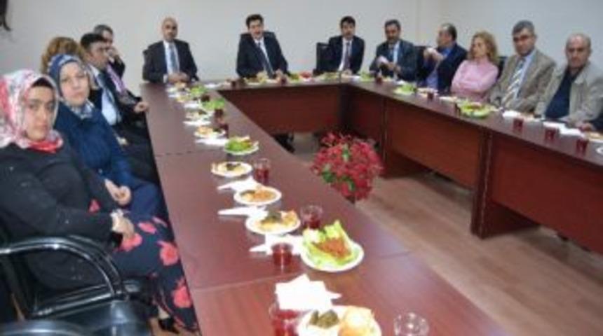 İşaret Dilinde Başarılı Olan 13 Kursiyere Sertifikaları Verildi