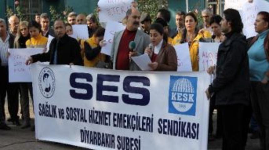 Sağlık &Ccedil;alışanları &Ccedil;alışma Koşullarına Tepki G&ouml;sterdi