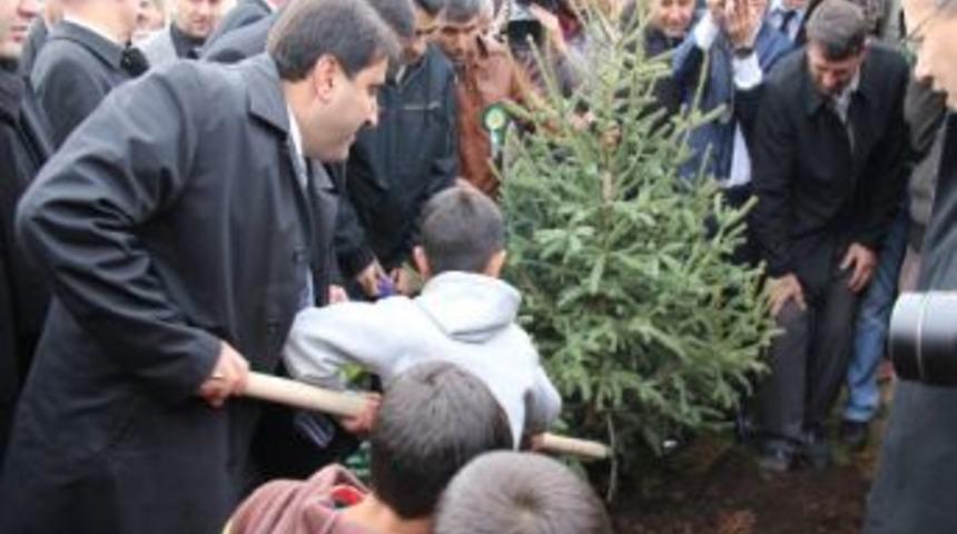 Bakan Cevdet Yılmaz Bing&ouml;l'de