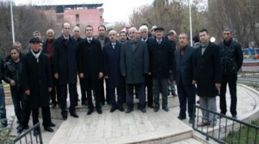 Haydar Aliyev &Ouml;l&uuml;m&uuml;n 9. Yılında T&ouml;renle Anıldı