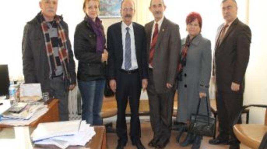 İnsan Hakları Haftası Dolayısıyla Kırklareli&rsquo;nde Bulunan 2 Bin 200 İlkokul &Ouml;ğrencisine &Ccedil;ocuk Haklarının Yazılı Olduğu Broş&uuml;r Dağıtıldı.