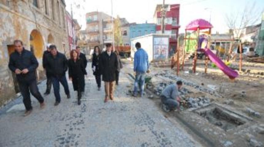 &Ccedil;anakkale Belediye Başkanı &Ccedil;alışmaları Yerinde İnceledi