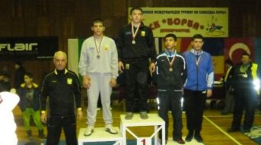 T&uuml;rkiye Bulgaristan'da Takım Halinde 8. Oldu