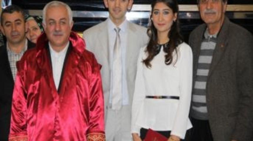 &Ccedil;iftlerin &Ouml;zel G&uuml;nde Nikahlarını Başkan &Ouml;zden Kıydı