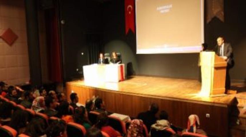 Engelli Bireyler Ve Aileleri İ&ccedil;in Bilin&ccedil;lendirme Semineri D&uuml;zenlendi