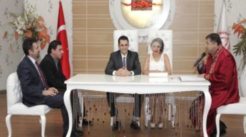 Bornova'da 36 &Ccedil;ift 12.12.2012'de 'evet' Dedi