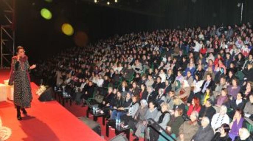 Mevlana&rsquo;yı Anma Konferansı'na Başkentli Kadınlardan Yoğun Ilgi