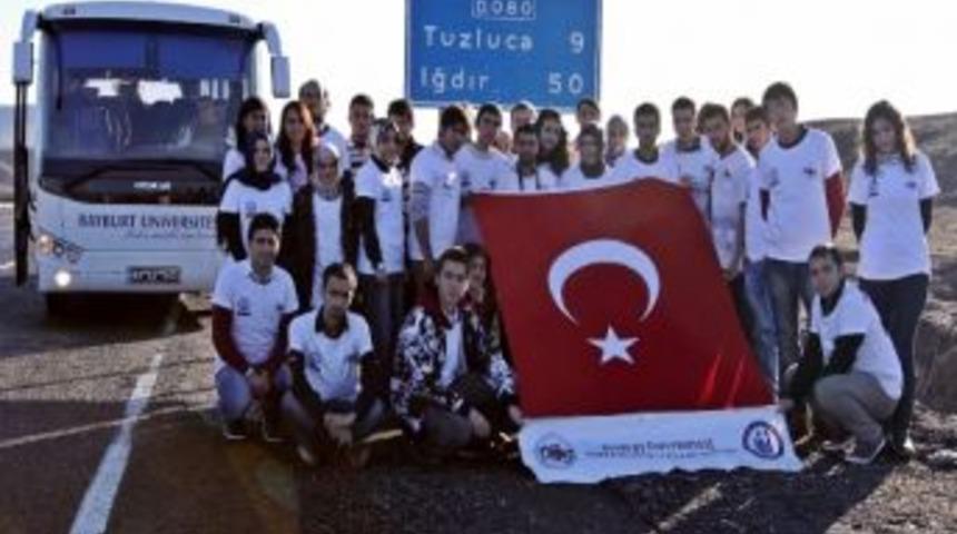 Bayburt &Uuml;niversitesi &Ouml;ğrencilerinden 450 Kilometrelik Kardeşlik K&ouml;pr&uuml;s&uuml;