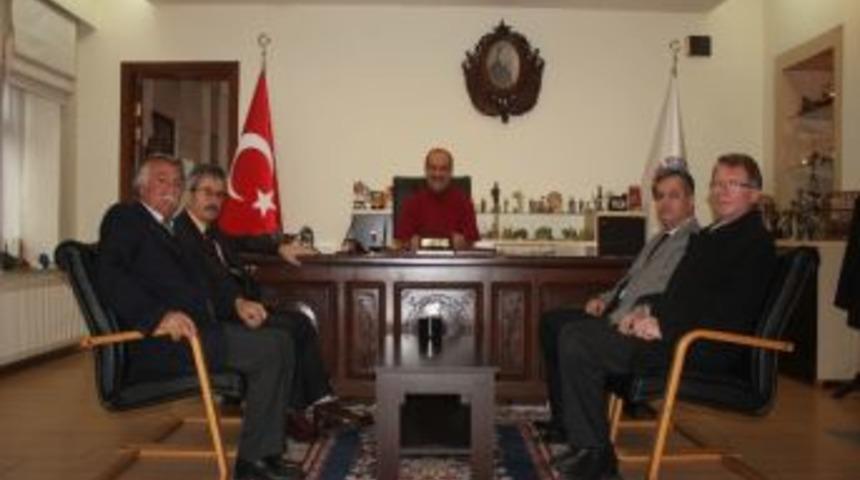 Manisa Barosu Başkan Balkız, Başkan Aşkın'ı Ziyaret Etti