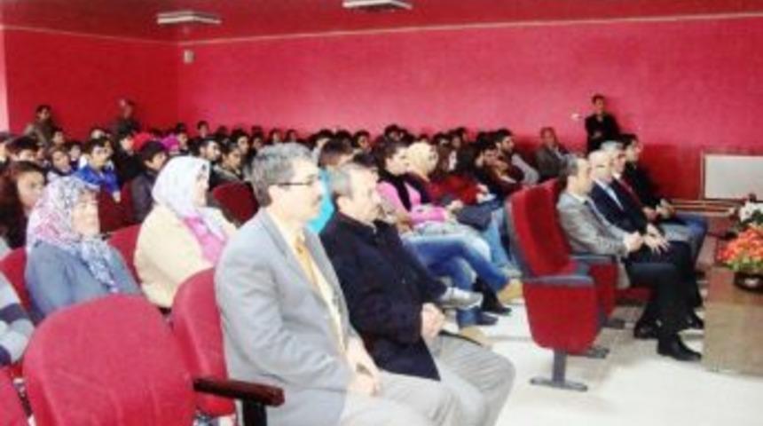 K&ouml;pr&uuml;başında Madde Bağımlılığı Bilgilendirme Konferansı