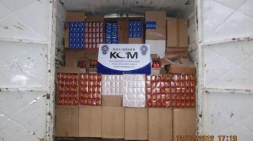 Eskişehir'de Ka&ccedil;ak T&uuml;t&uuml;n Operasyonu