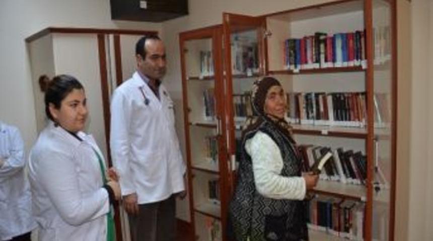 Devlet Hastanesine K&uuml;t&uuml;phane Kuruldu