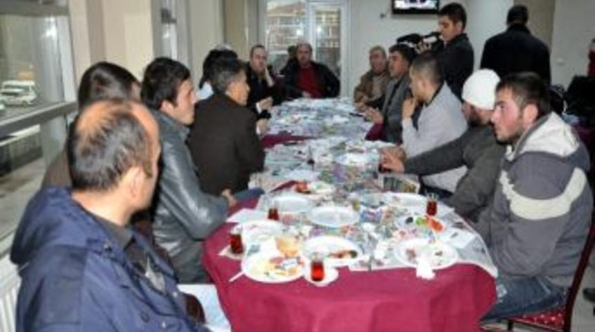 Ak Parti Y&ouml;netimi Taksiciler İle Buluştu