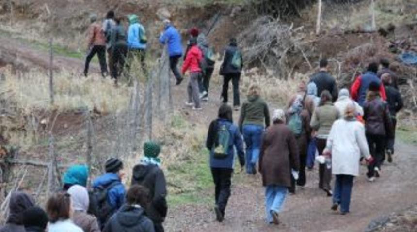 Zinde Yaşam Kul&uuml;b&uuml;&rsquo;n&uuml;n 7. Durağı, Sarnı&ccedil; K&ouml;y&uuml; Oldu