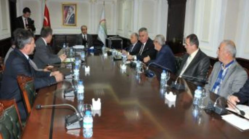 Bakan Eker: Tarımda Y&uuml;zde 95 Yerli Tohum Kullanılıyor