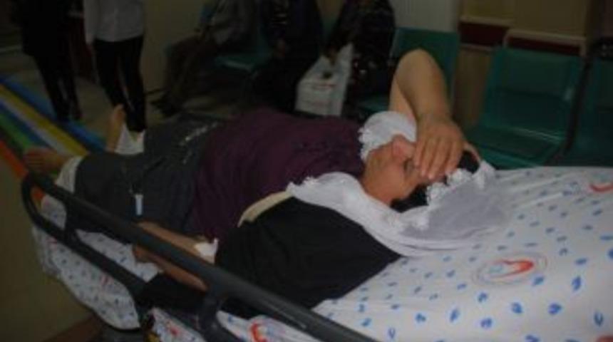 Ani Fren Yapınca Eşi Takla Atarak Yaralandı