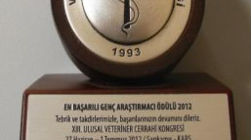 Om&uuml;&rsquo;l&uuml; Bilim Adamının Başarısı