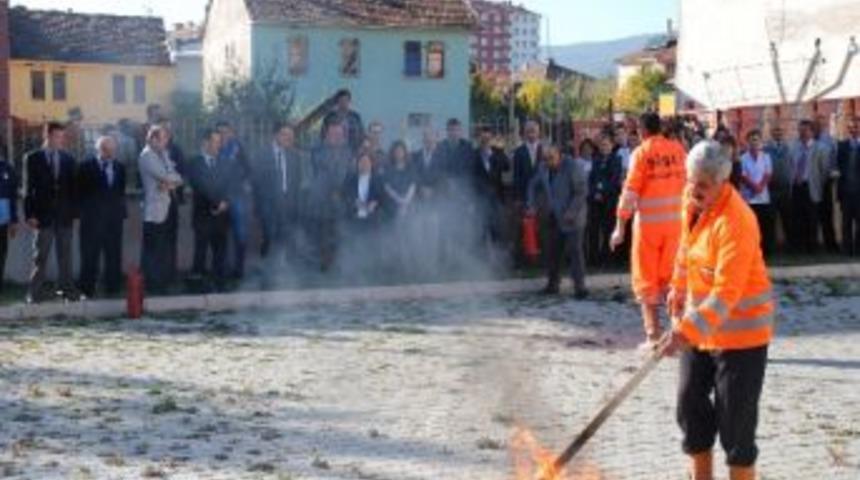 Resmi Kurumlar Yangına Karşı Bilgilendirildi