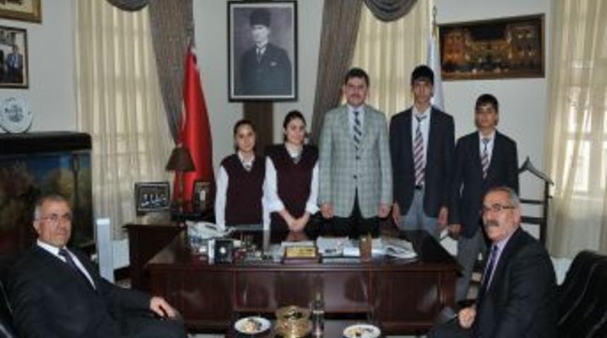 Merzifon Tarihini &Ouml;ğrenmek I&ccedil;in Belediyeyi Ziyaret Ettiler