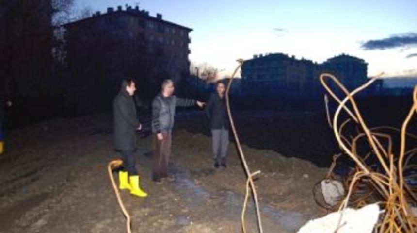 Başkan Uzunkaya Kapalı Pazar Yerini İnceledi