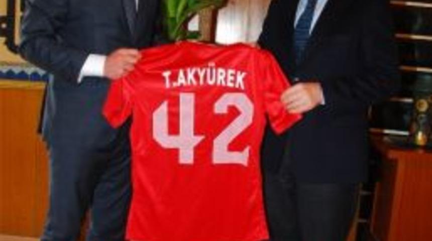 Başkan Aky&uuml;rek&rsquo;e Teknik Direkt&ouml;r Avcı&rsquo;dan Ziyaret