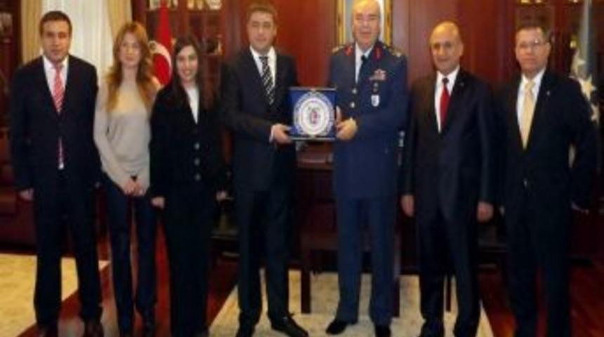 Esiad Y&ouml;netiminden Garnizon Komutanı &Uuml;nal'a Ziyaret